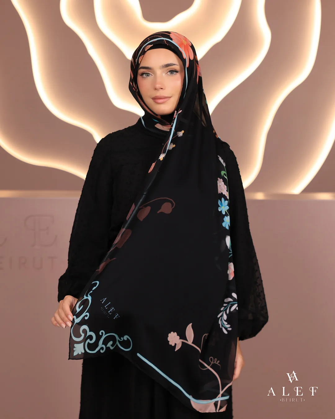 Artisana, Pure silk mandil, Nude on black