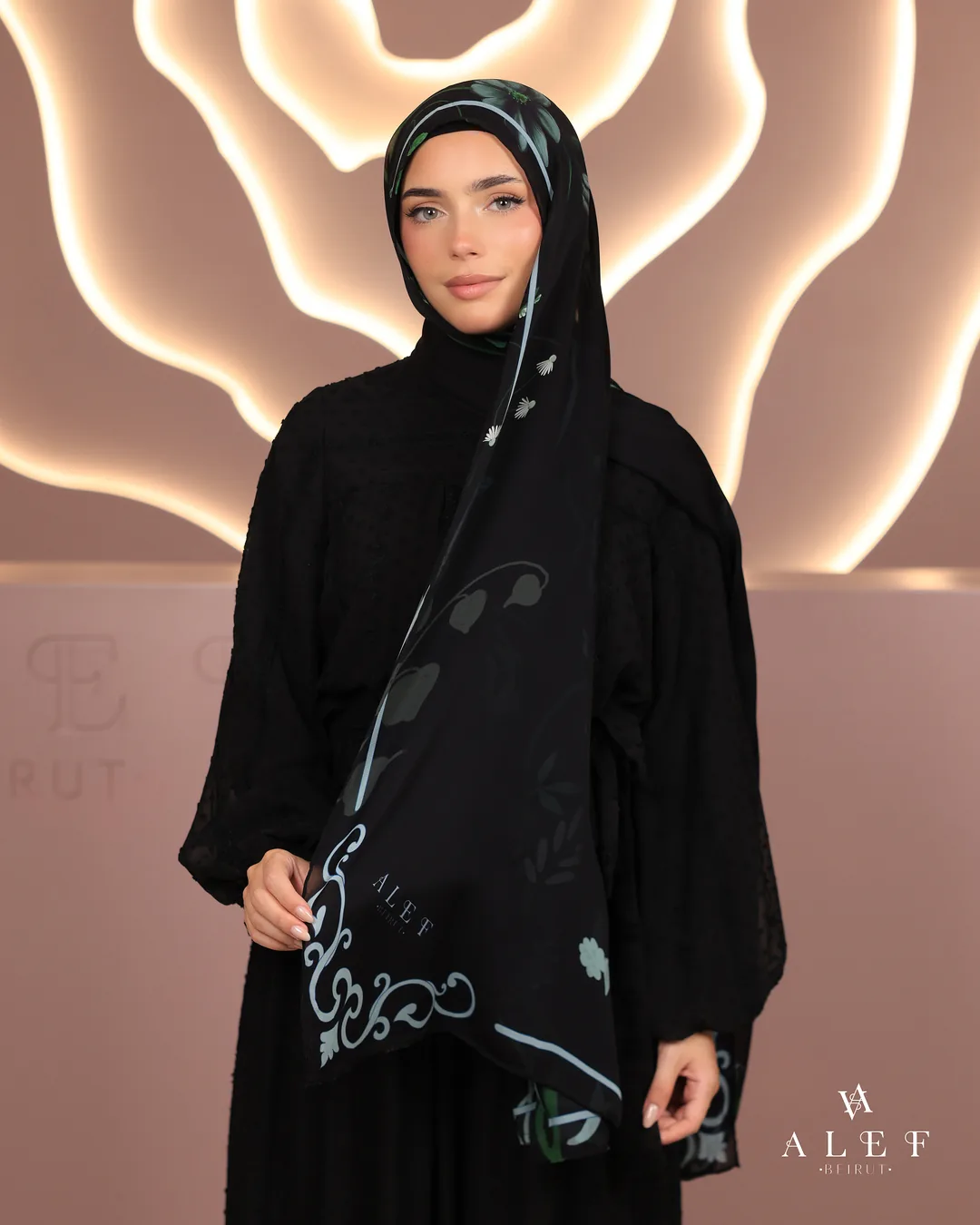 Artisana, Pure silk mandil, Green on black