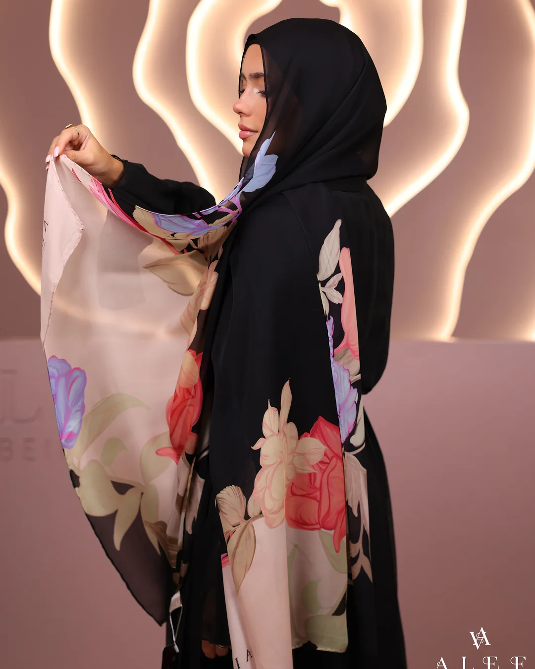 Rawnaq, Pure silk mandil